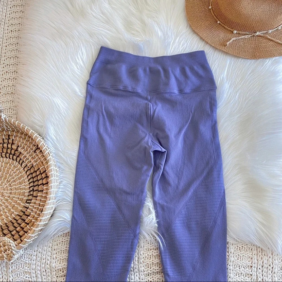 NUX Peloton Seamless Leggings Blue Purple Shapeshifter Compressive 7/8 High Rise - Picture 9 of 16